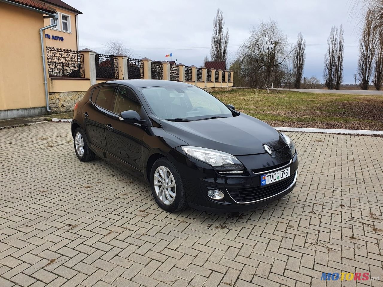2012' Renault Megane photo #2