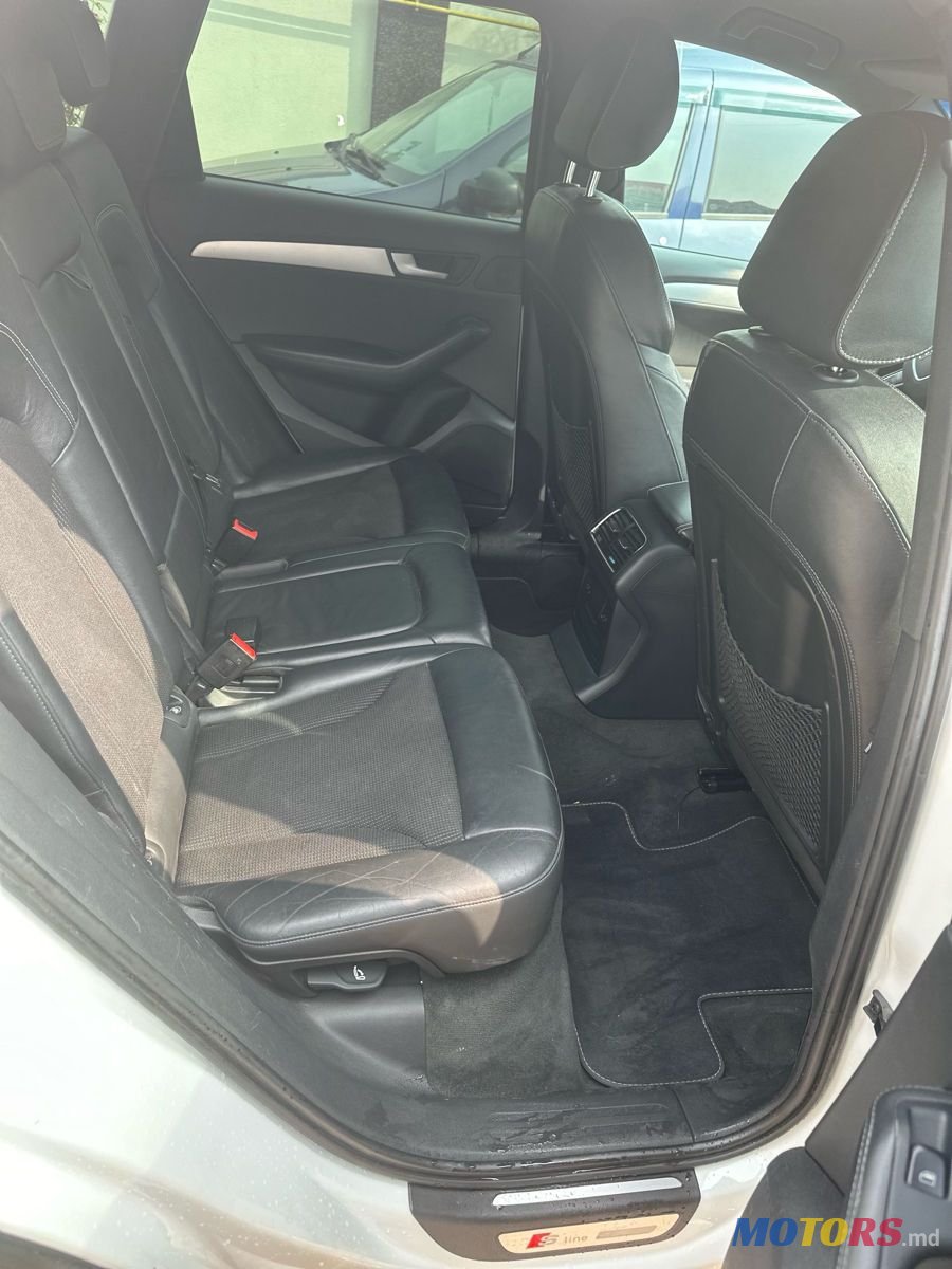 2012' Audi Q5 photo #5