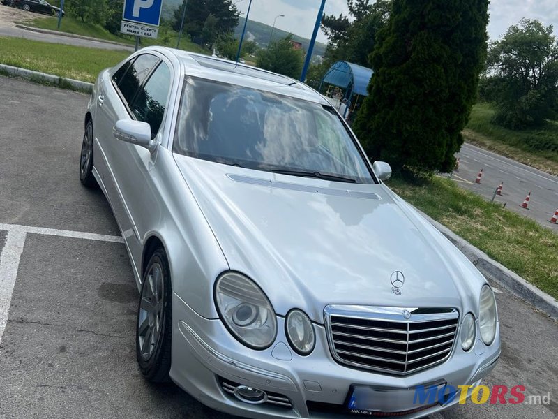 2007' Mercedes-Benz E-Class photo #1