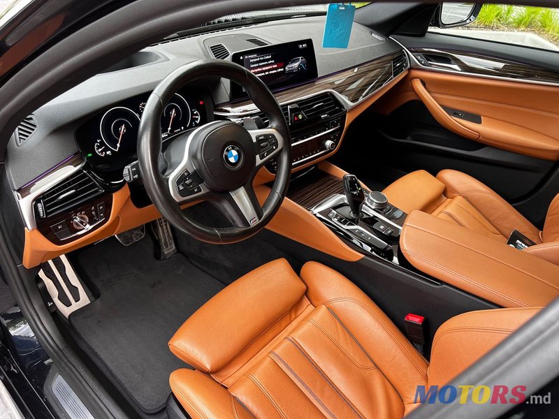 2019' BMW 5 Series photo #5