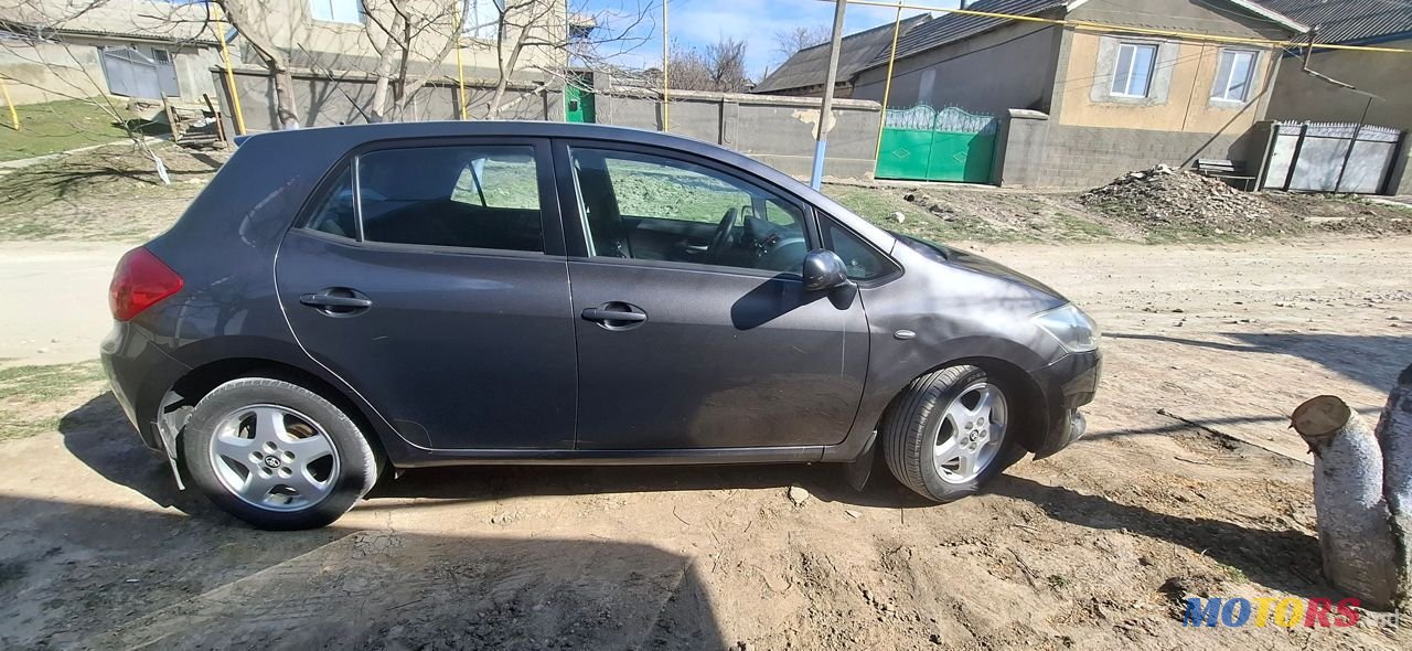 2009' Toyota Auris photo #5