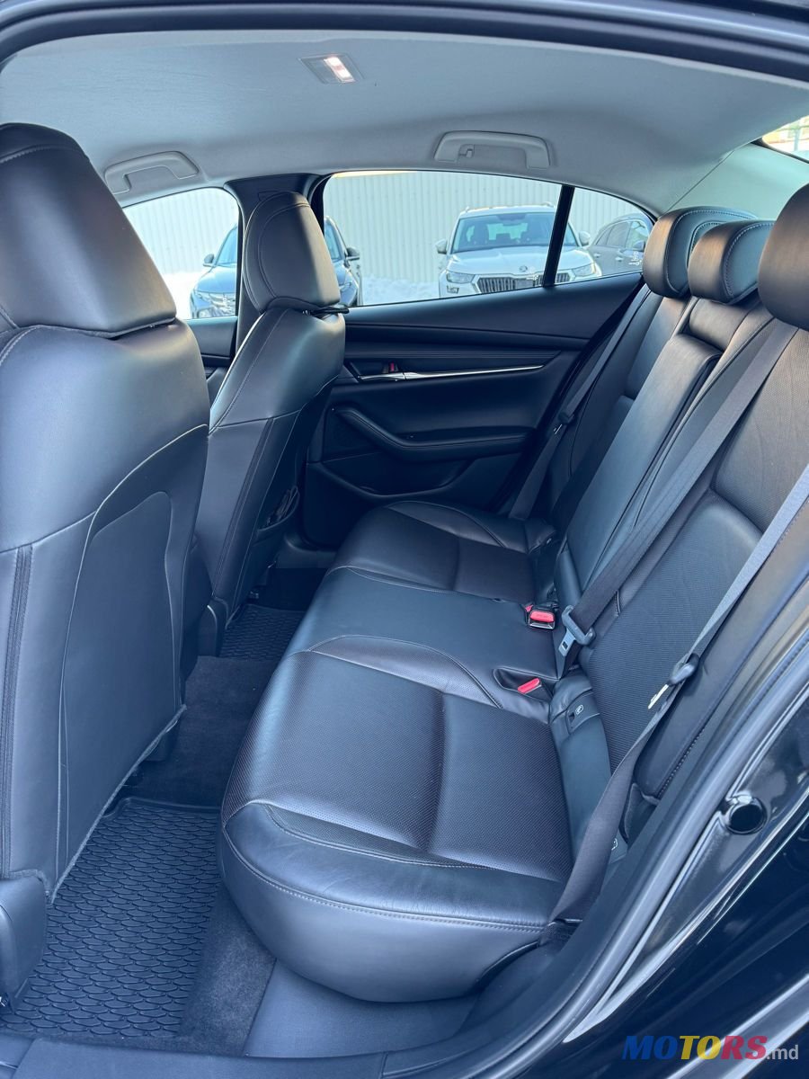 2020' Mazda 3 photo #4