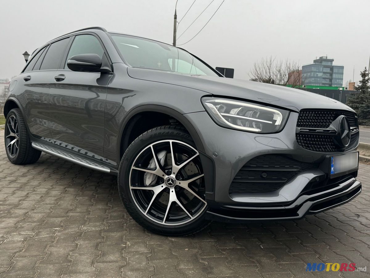 2020' Mercedes-Benz GLC photo #3
