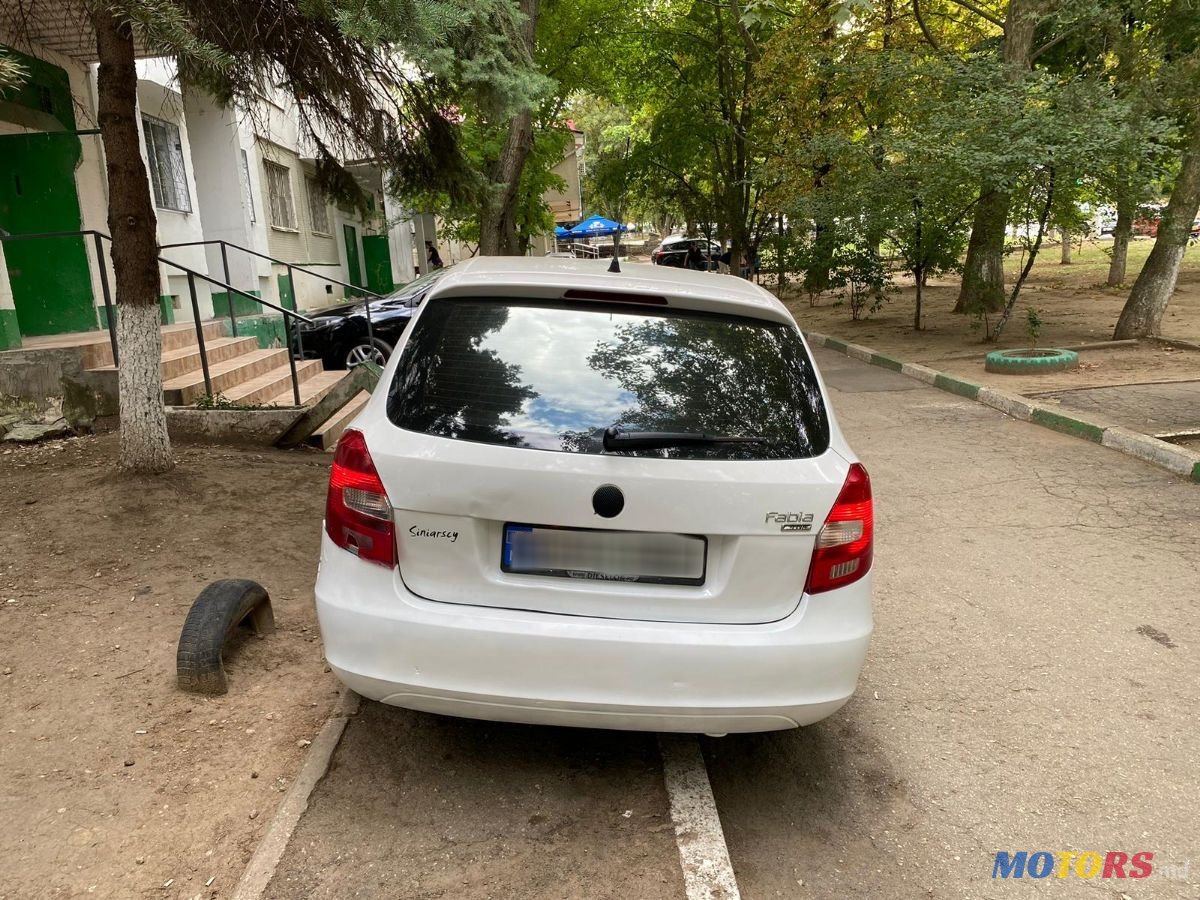 2009' Skoda Fabia photo #6