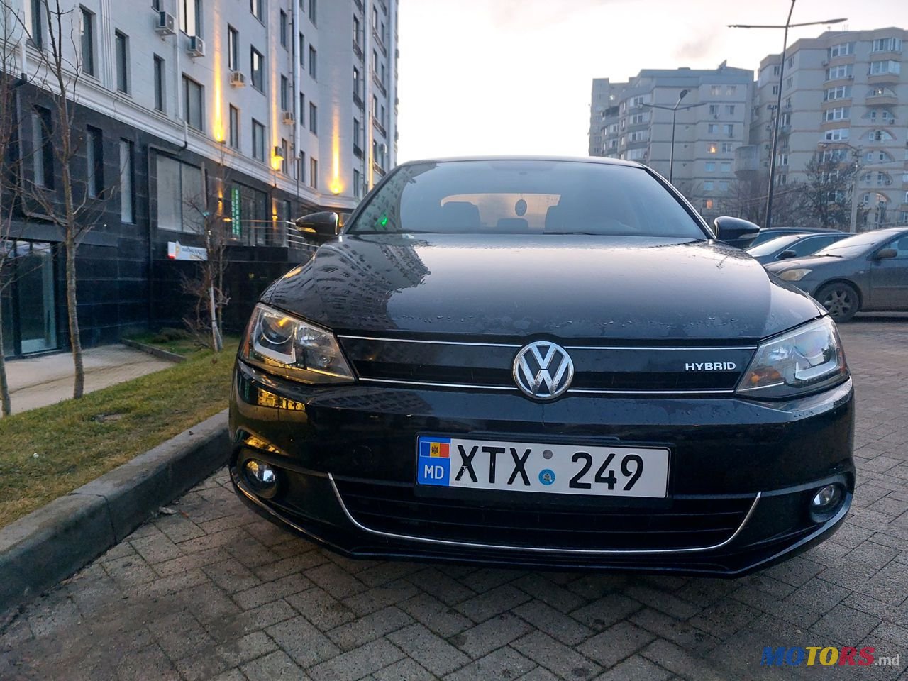 2012' Volkswagen Jetta photo #3