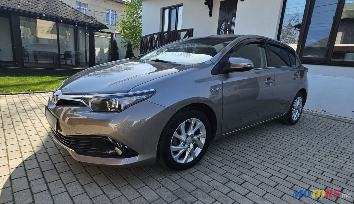 2015' Toyota Auris photo #6