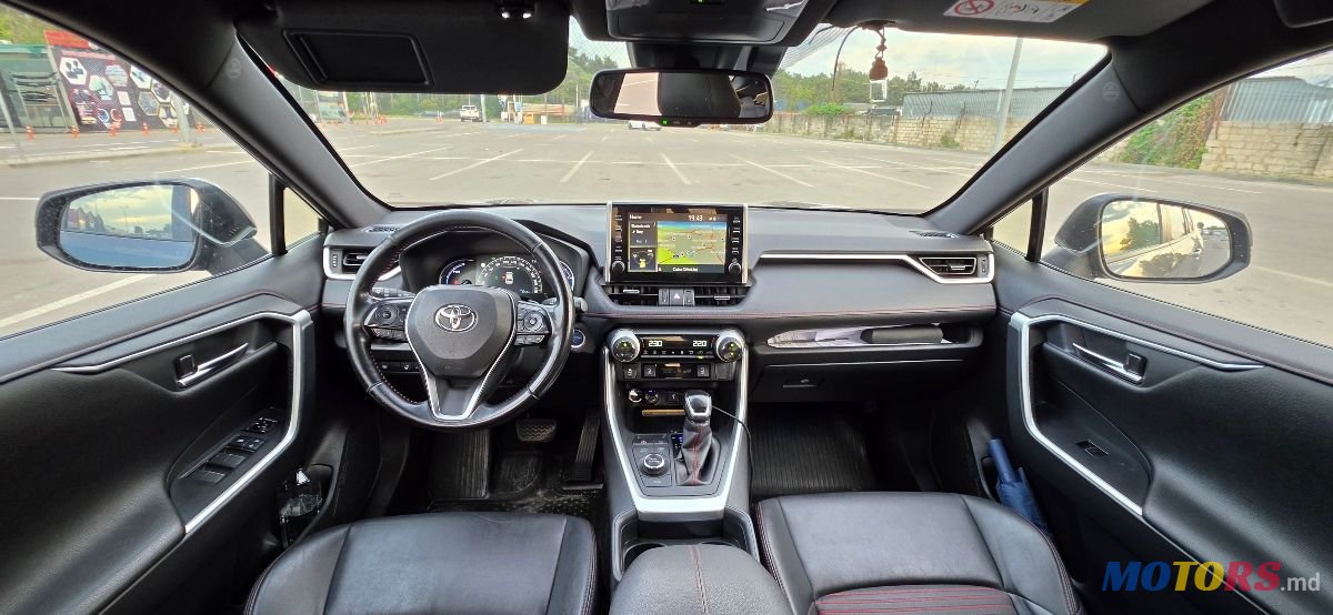 2021' Toyota RAV4 photo #6