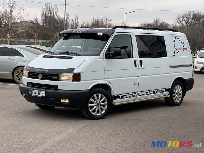 2001' Volkswagen Transporter photo #3