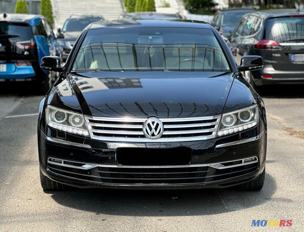 2012' Volkswagen Phaeton photo #1