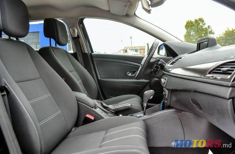 2015' Renault Megane photo #2