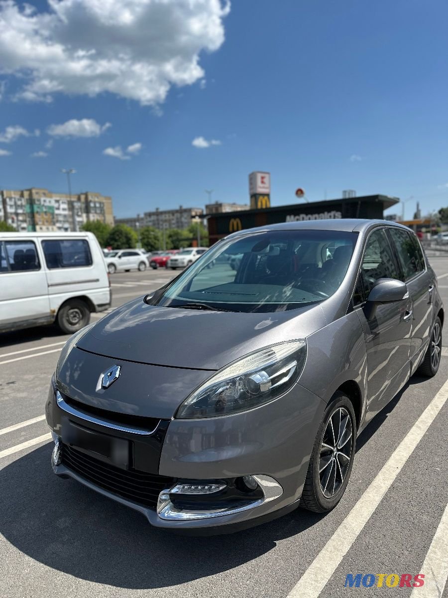2012' Renault Scenic photo #2