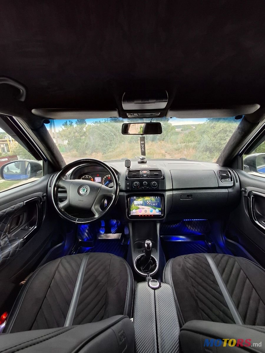 2009' Skoda Fabia photo #5