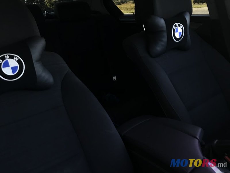 2009' BMW 5 Series photo #4