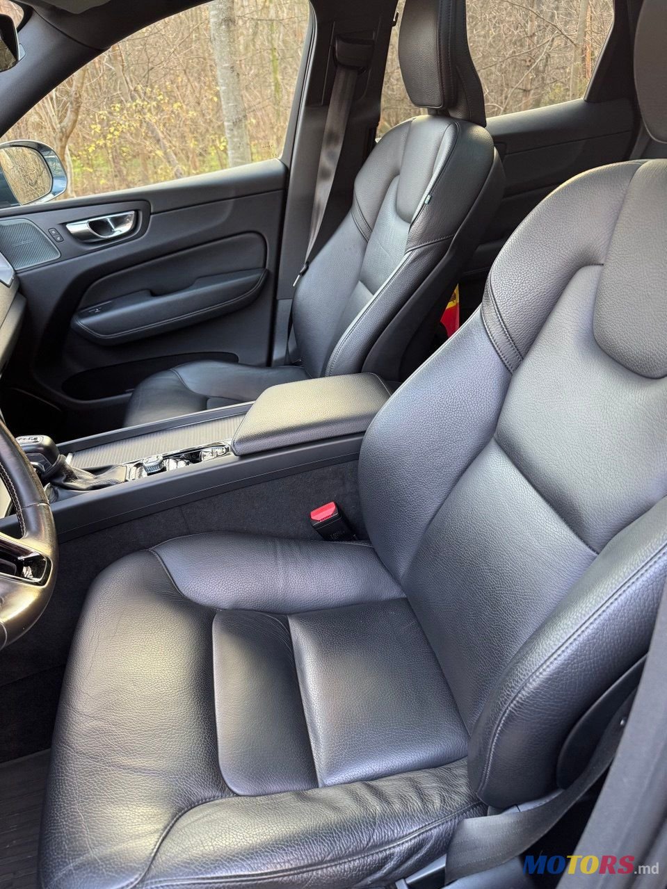 2020' Volvo XC60 photo #3