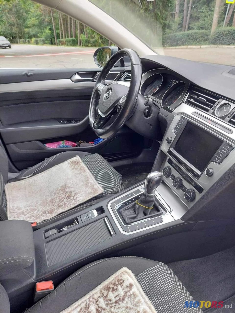 2015' Volkswagen Passat photo #5