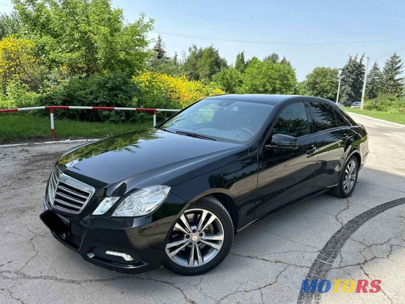 2009' Mercedes-Benz E-Class photo #4