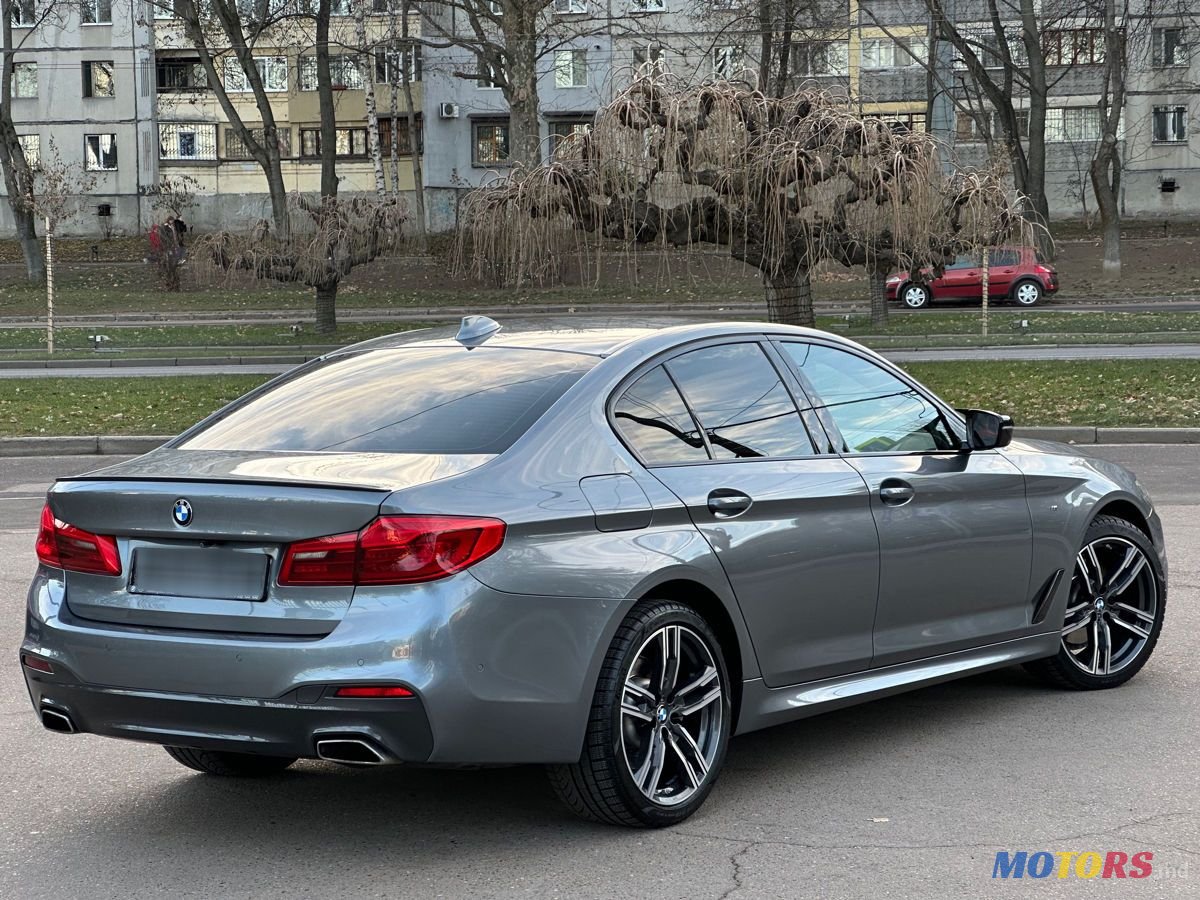 2017' BMW 5 Series photo #4