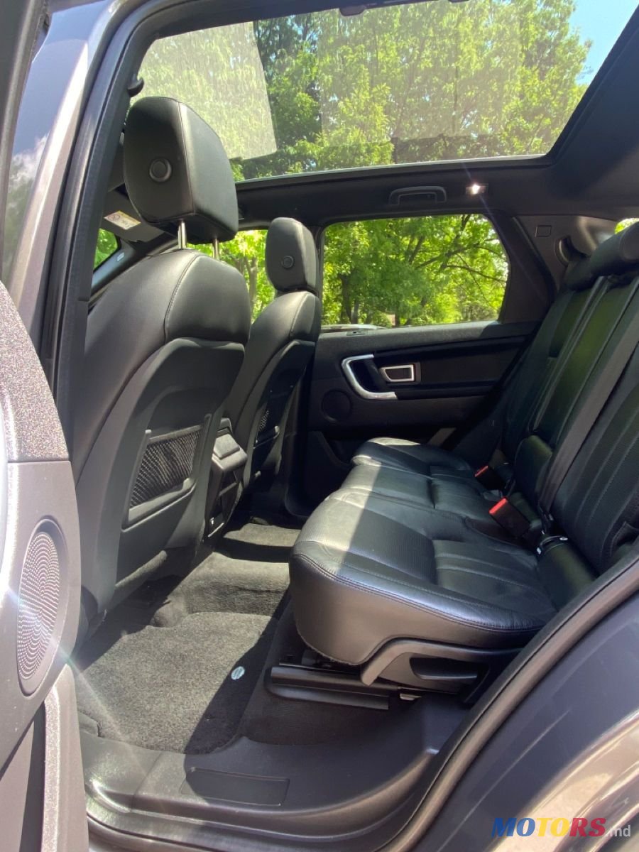 2016' Land Rover Discovery Sport photo #5