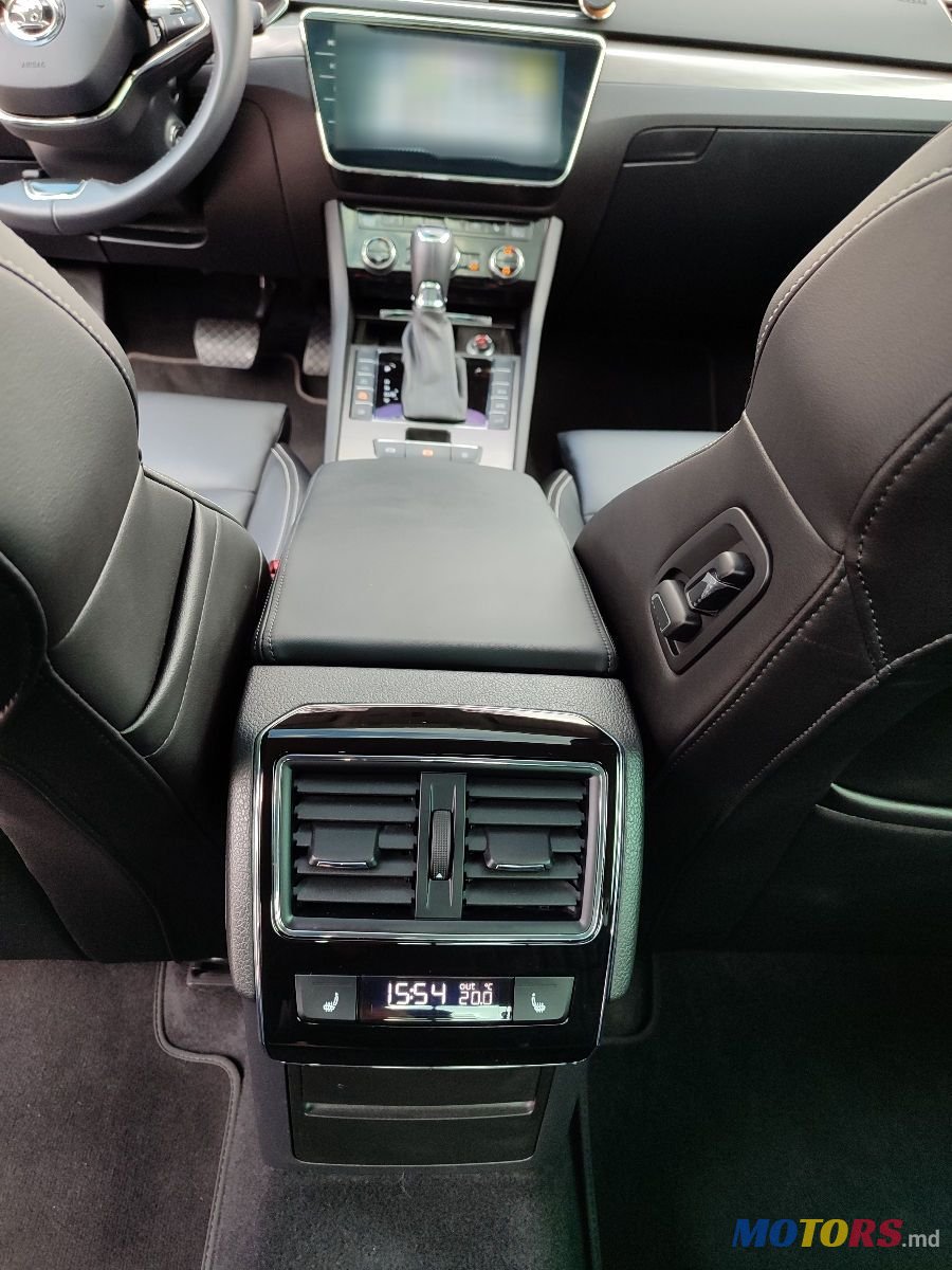 2022' Skoda Superb photo #3