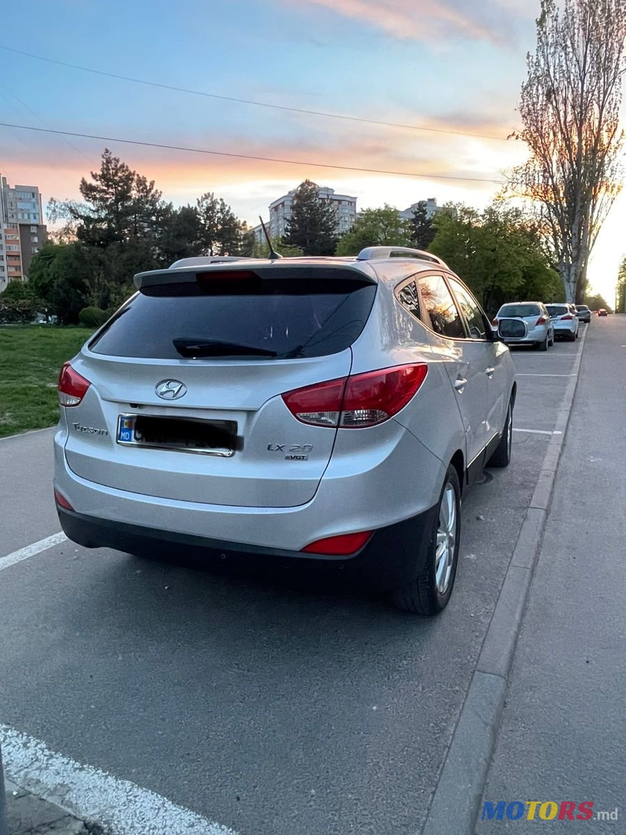 2012' Hyundai Tucson photo #5