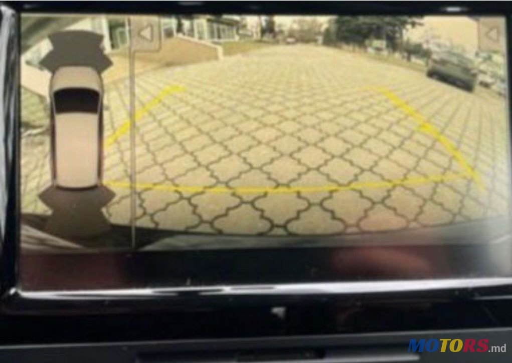 2014' Volkswagen Touran photo #6