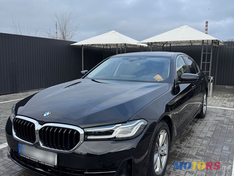 2020' BMW 5 Series photo #1