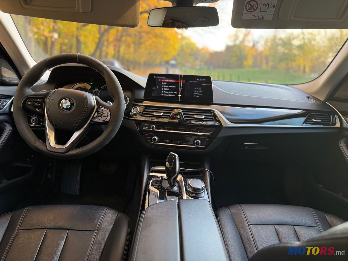 2017' BMW 5 Series photo #6