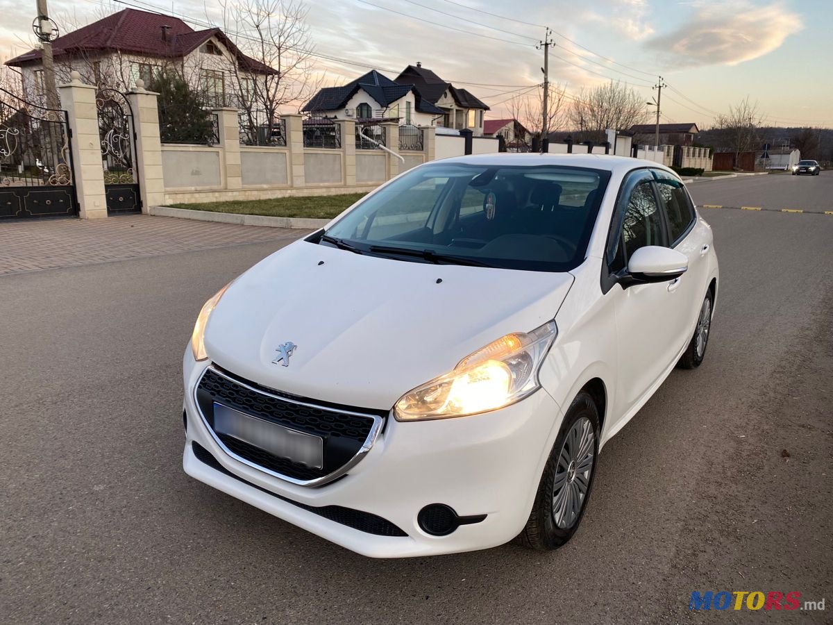 2012' Peugeot 208 photo #1