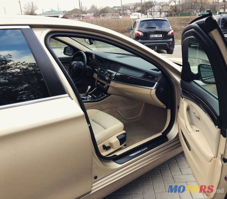 2012' BMW 5 photo #4