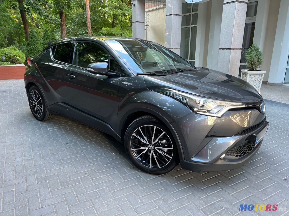 2017' Toyota C-HR photo #2