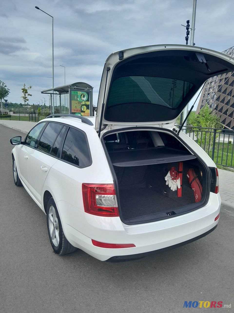 2014' Skoda Octavia photo #2