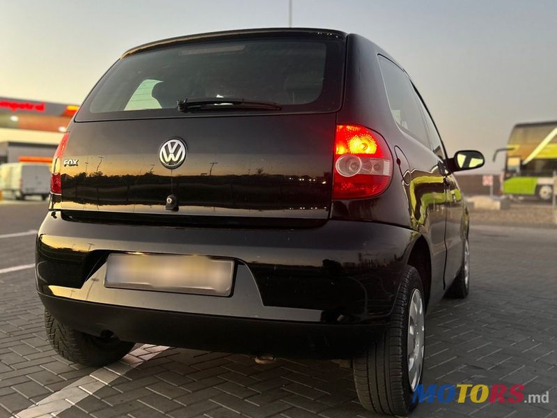 2007' Volkswagen Fox photo #2