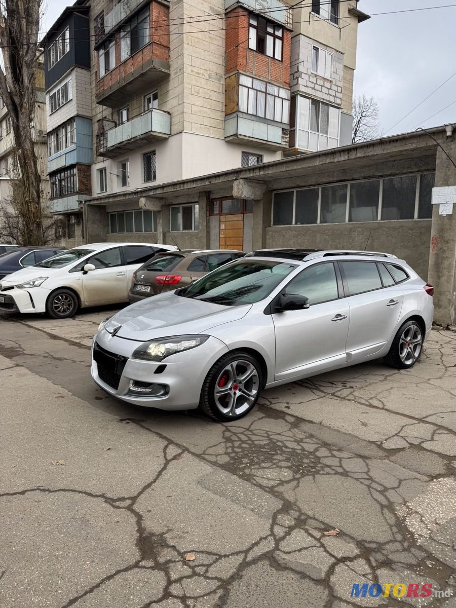 2012' Renault Megane photo #3