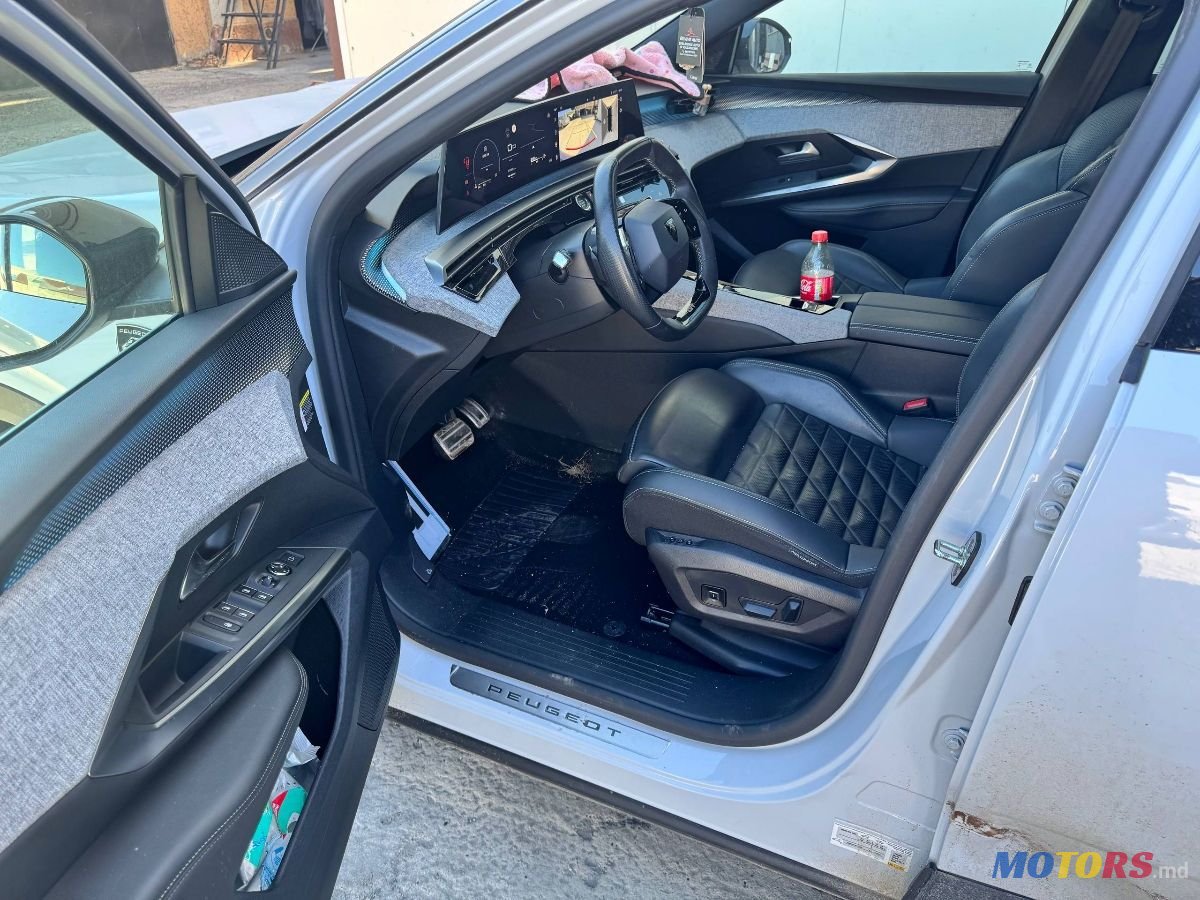 2024' Peugeot 3008 photo #2