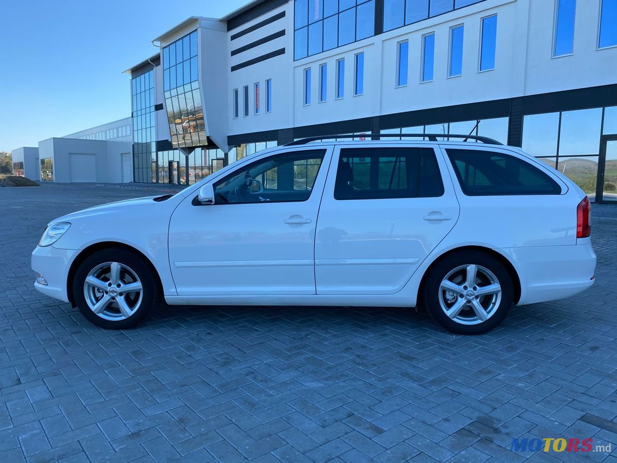 2011' Skoda Octavia photo #6