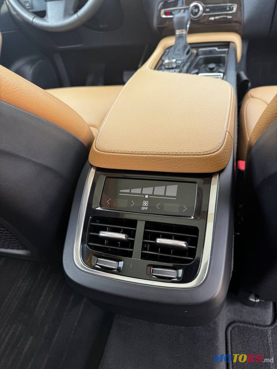 2016' Volvo XC90 photo #6