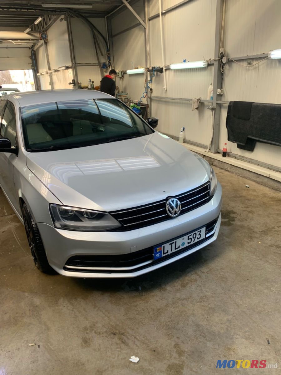 2016' Volkswagen Jetta photo #2