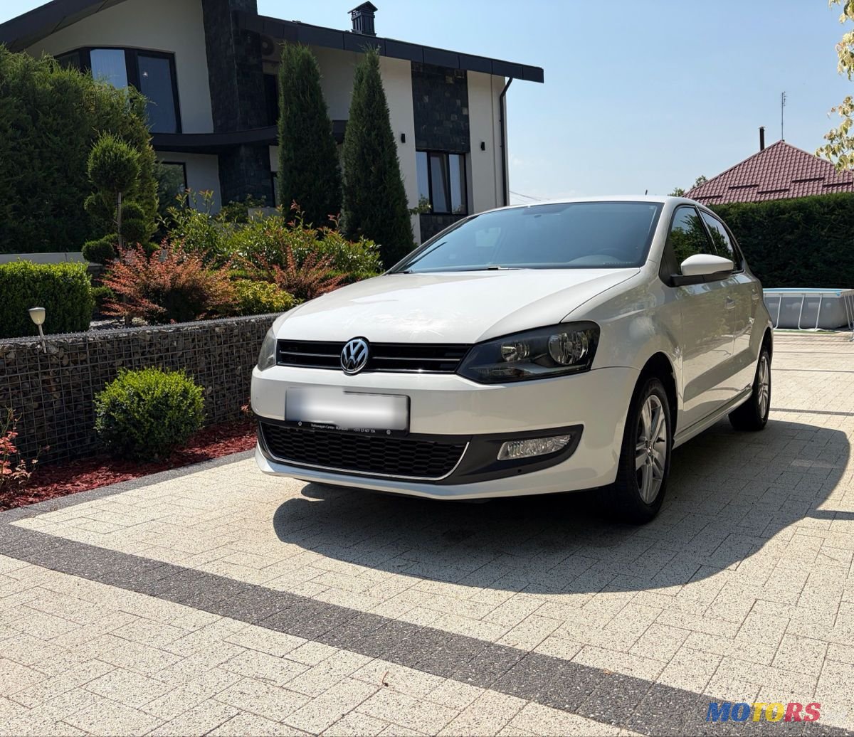 2013' Volkswagen Polo photo #3