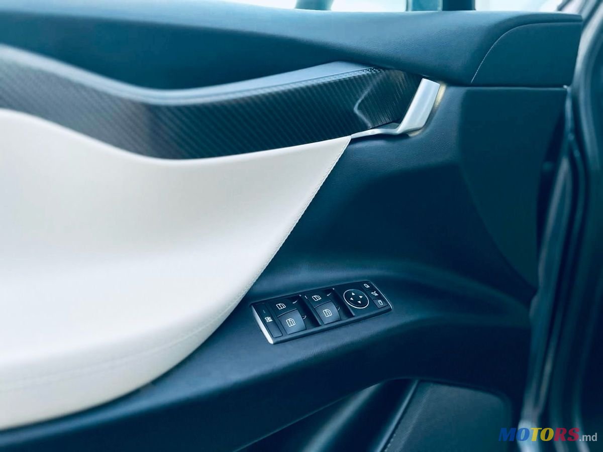 2018' Tesla Model X photo #6