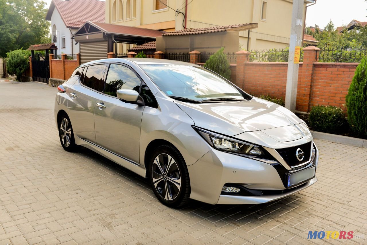 2021' Nissan Leaf photo #1