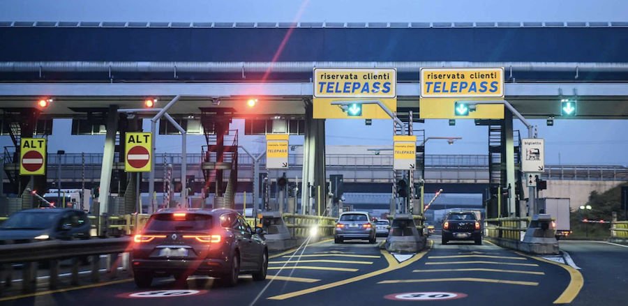 Гражданин Молдовы проездил по платным дорогам Италии на 14 000 евро и не заплатил