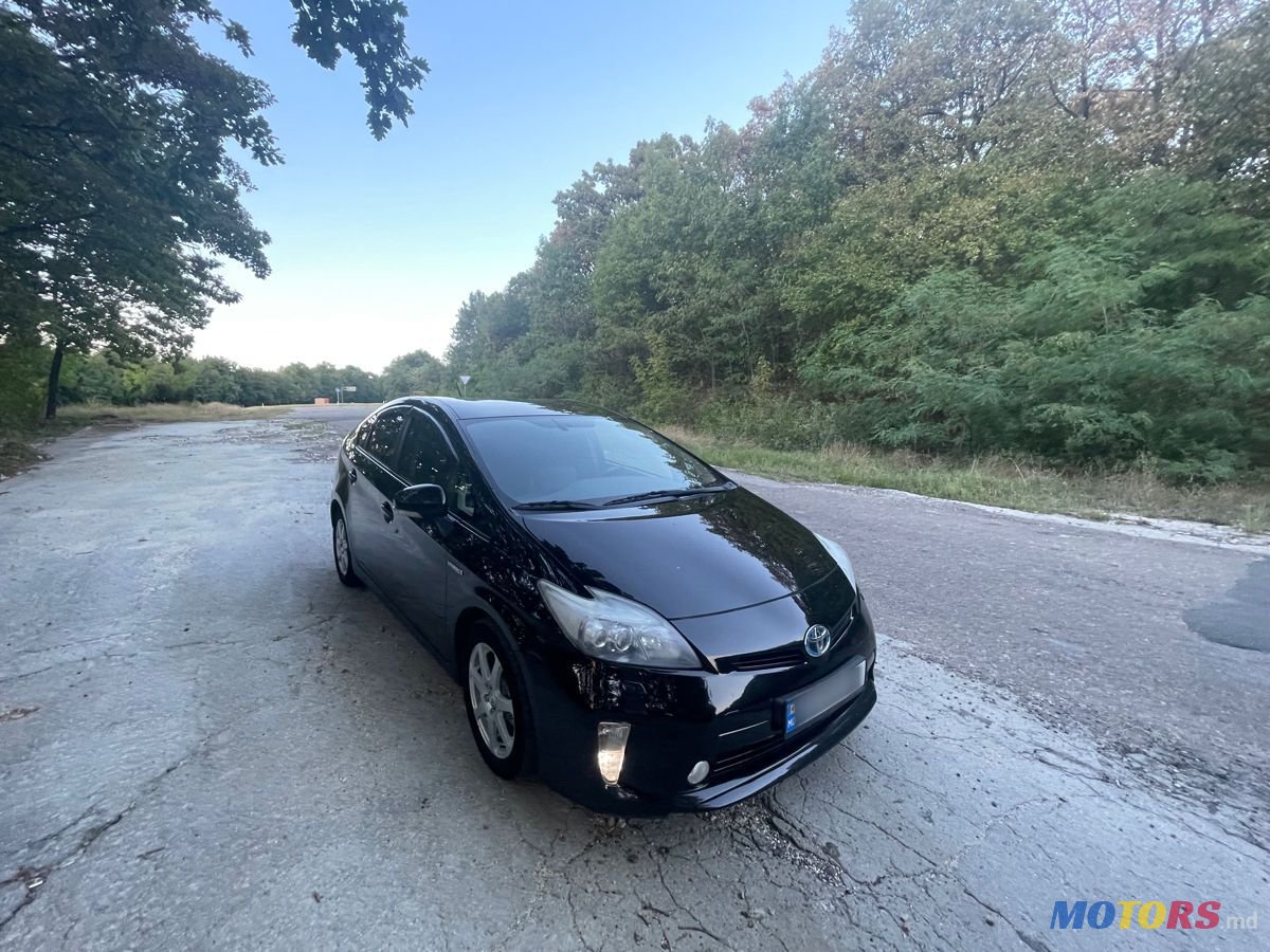2012' Toyota Prius photo #4