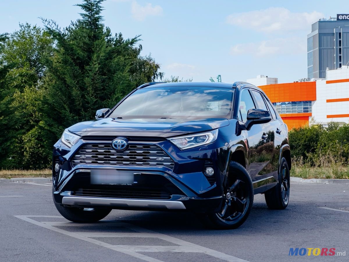 2019' Toyota RAV4 photo #2