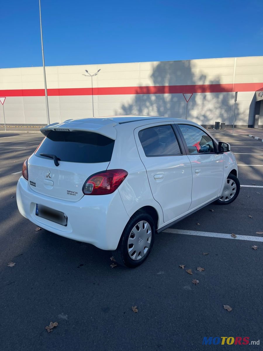 2015' Mitsubishi Space Star photo #3