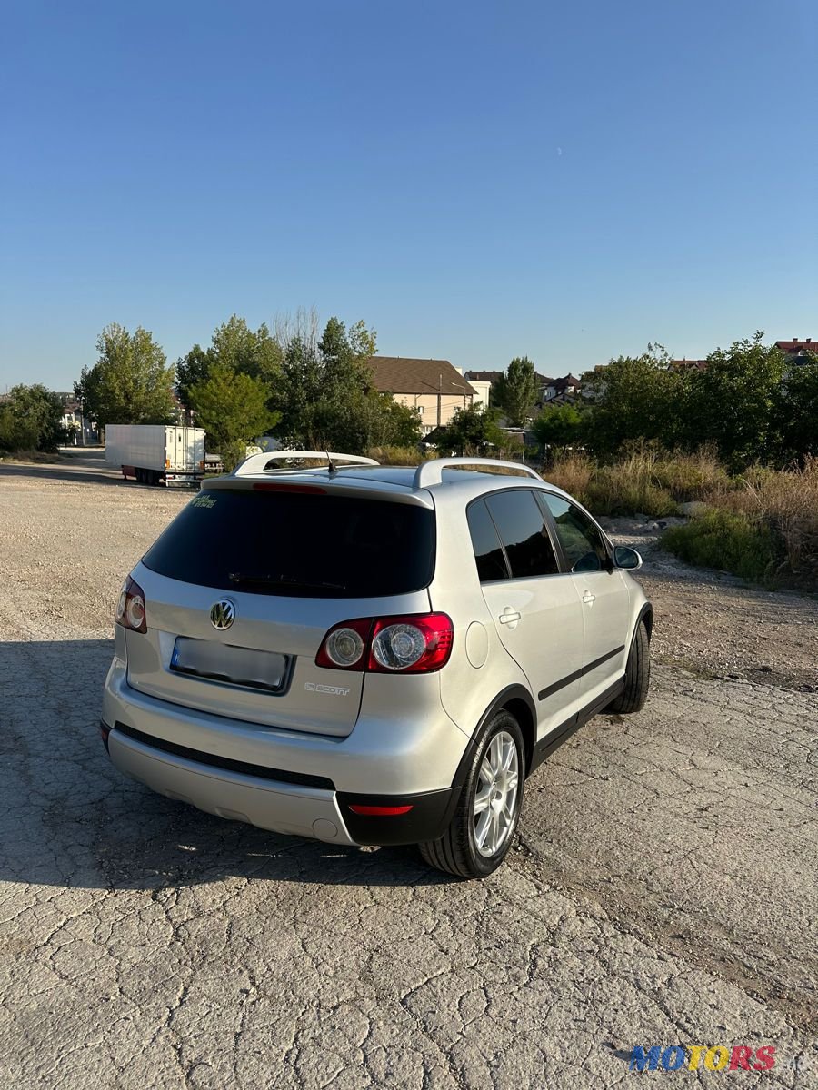 2008' Volkswagen Golf Plus photo #5