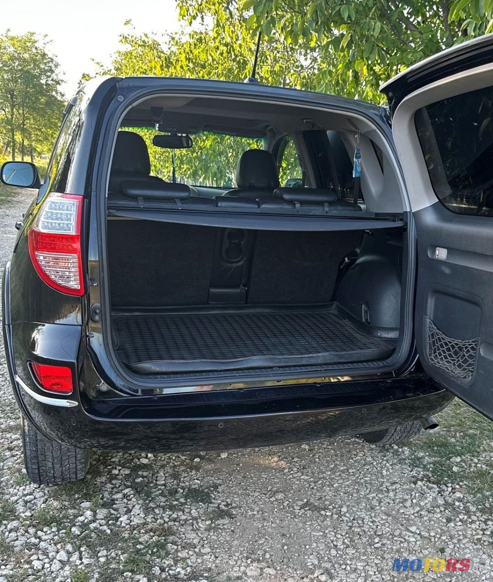 2009' Toyota RAV4 photo #3