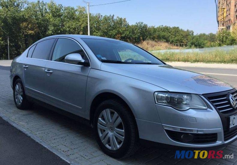 2009' Volkswagen Passat photo #1