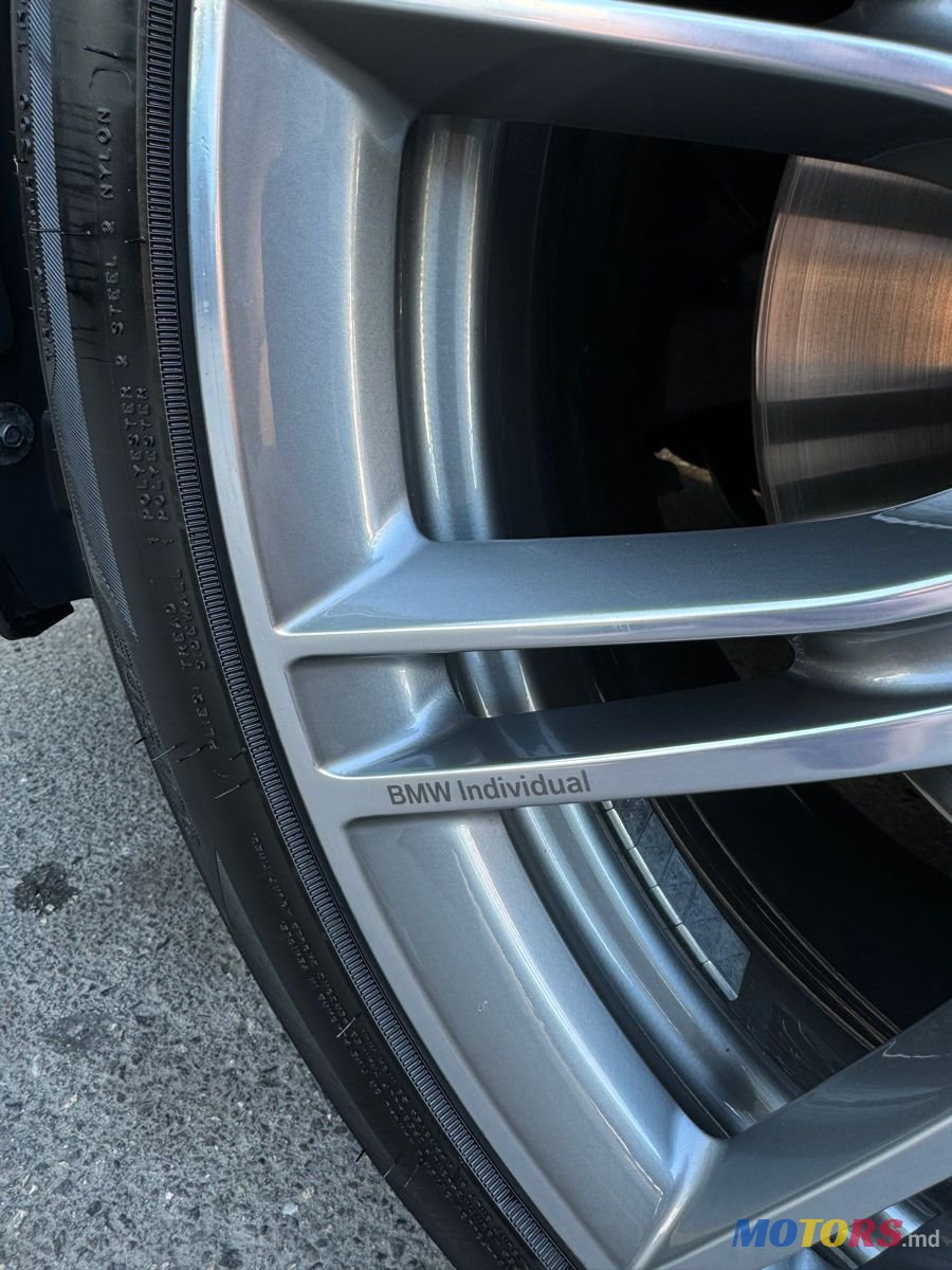 2019' BMW 7 Series photo #6