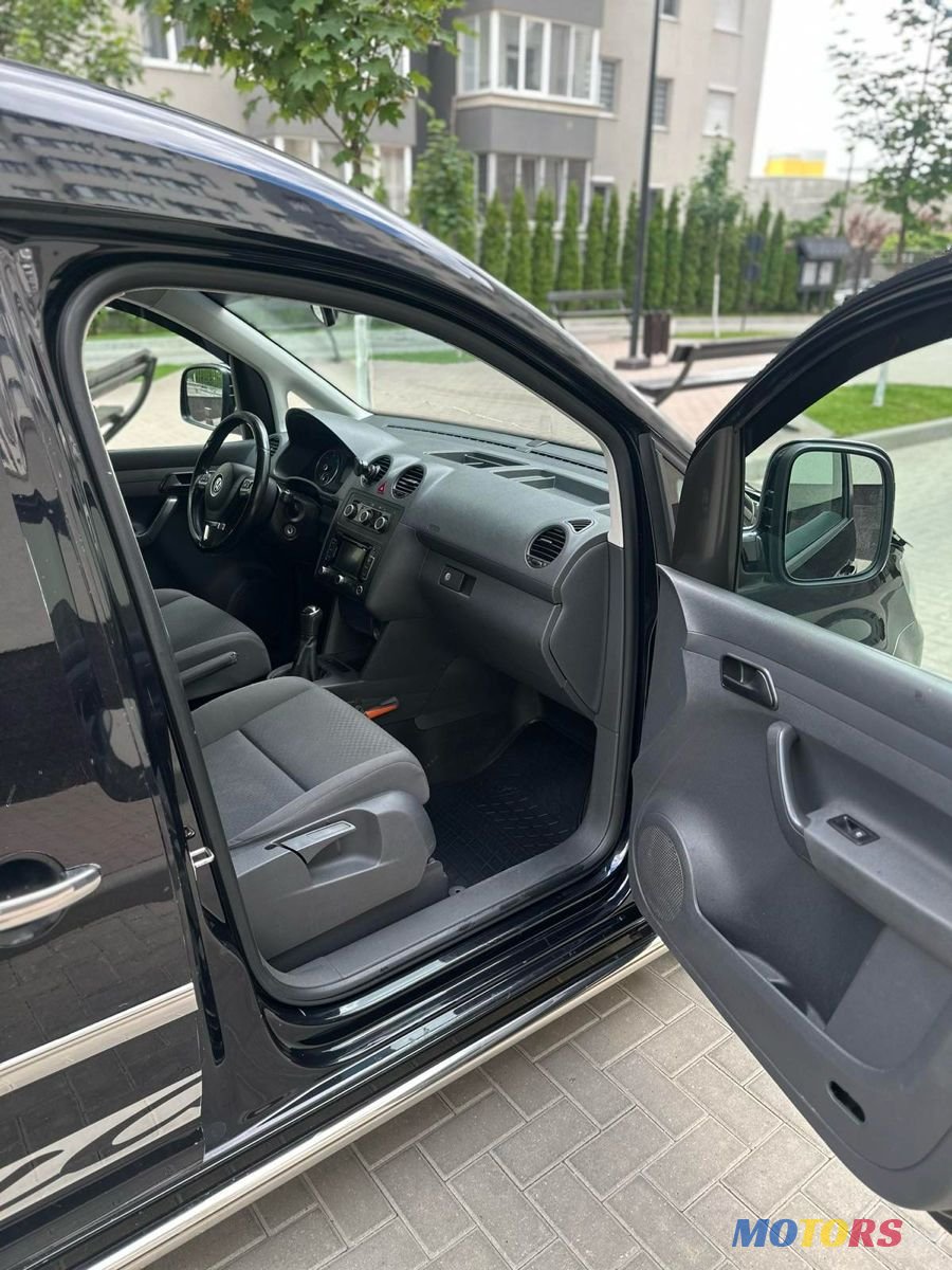 2015' Volkswagen Caddy photo #6