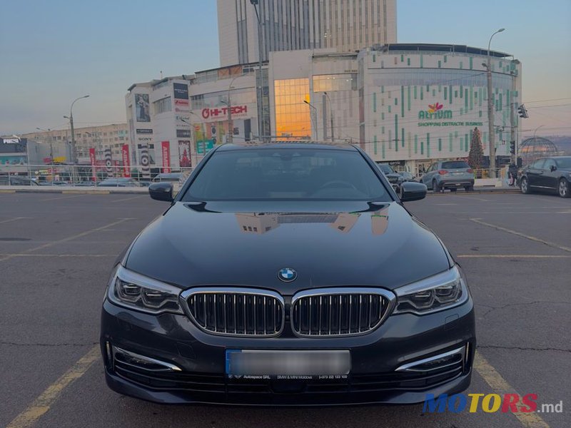 2020' BMW 5 Series photo #2